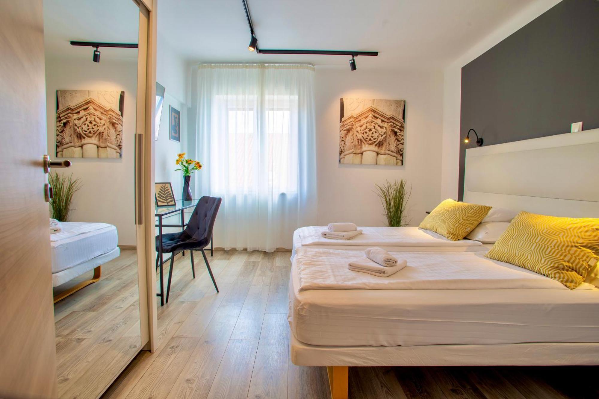 Apartments & Rooms Graso Split Bilik gambar