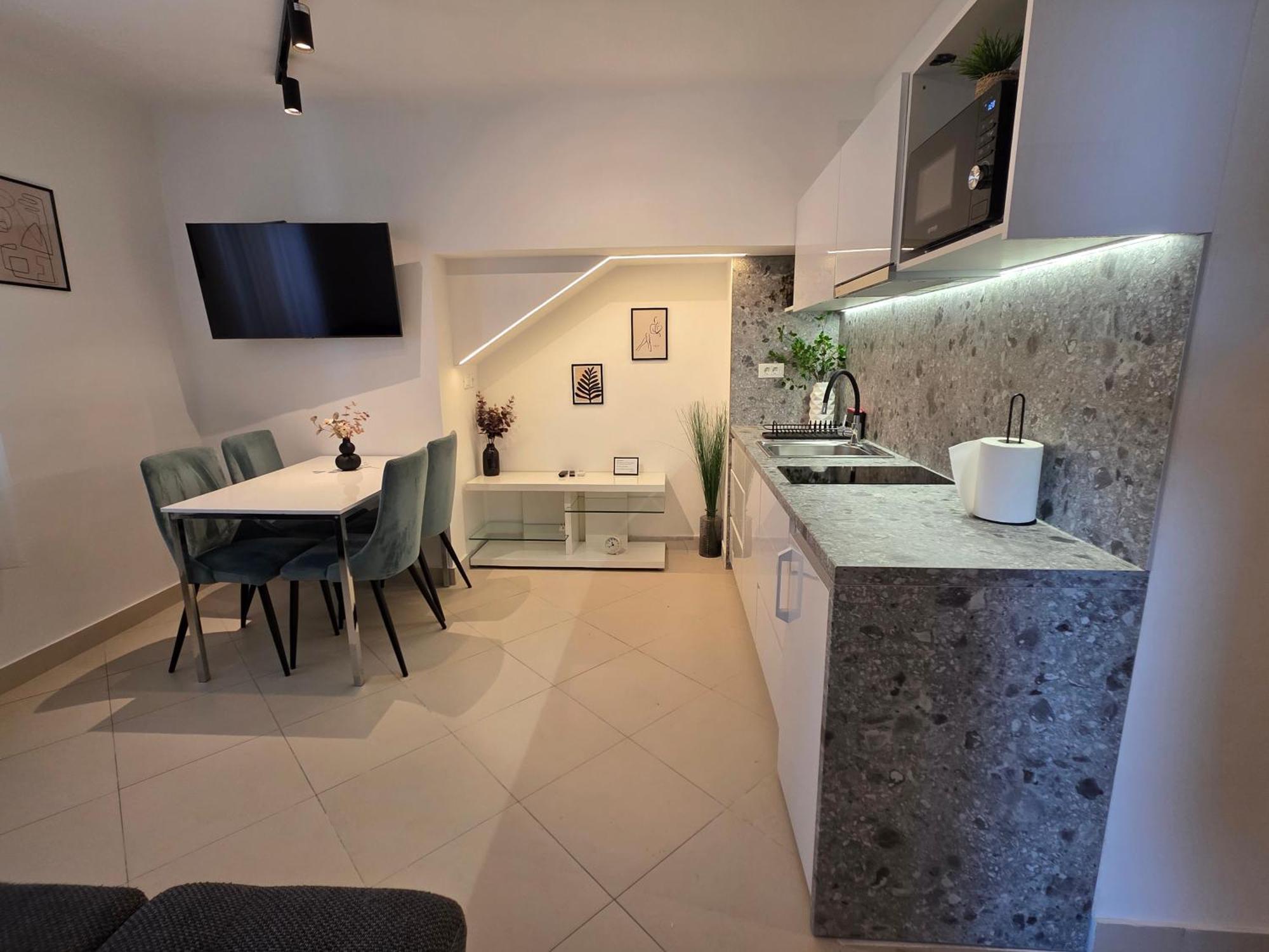 Apartments & Rooms Graso Split Bilik gambar